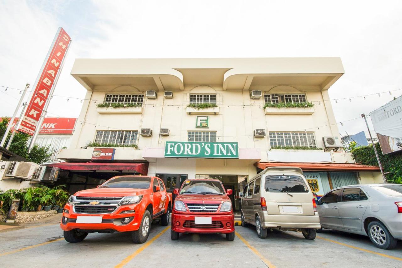 Vaccinated Staff - Oyo 465 Ford'S Inn Cebu Eksteriør billede
